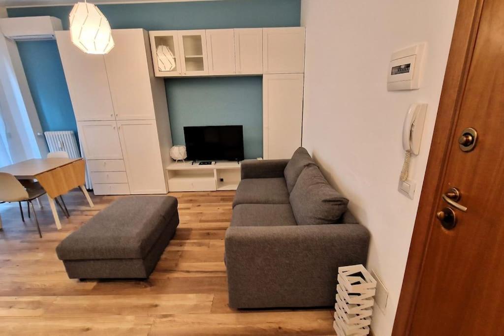 Apartment Monolocale Blu Flat - Fondazione Prada, Ieo, Duomo 15 Minuti Milan
