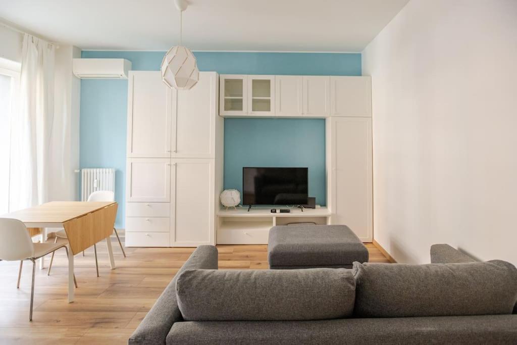 Apartment Monolocale Blu Flat - Fondazione Prada, Ieo, Duomo 15 Minuti Milan